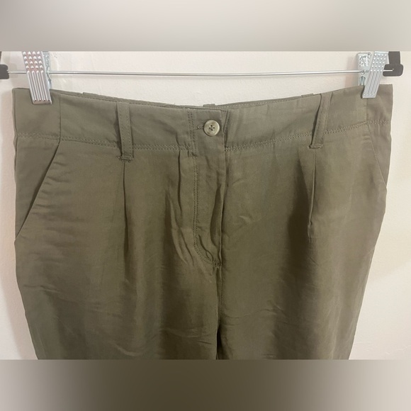 NWOT Dex Olive Army Green Crop Capri Pants MEDIUM Loose Fit - Picture 4 of 8